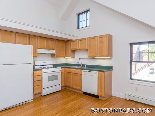 Photo - 241 River St Apartment Unit 10