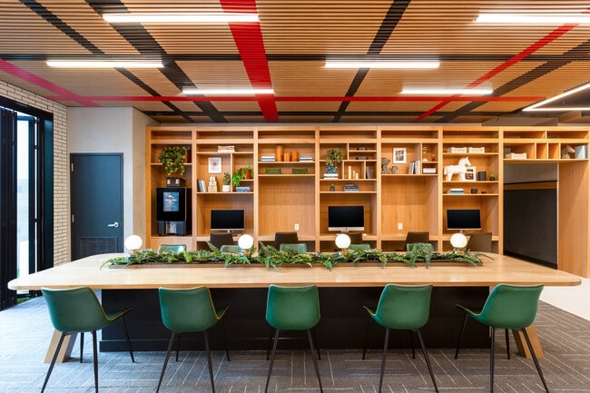 Photo - Hub Limestone