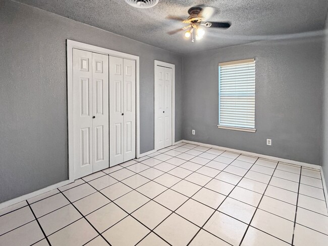 Photo - 910 W Taylor Ave