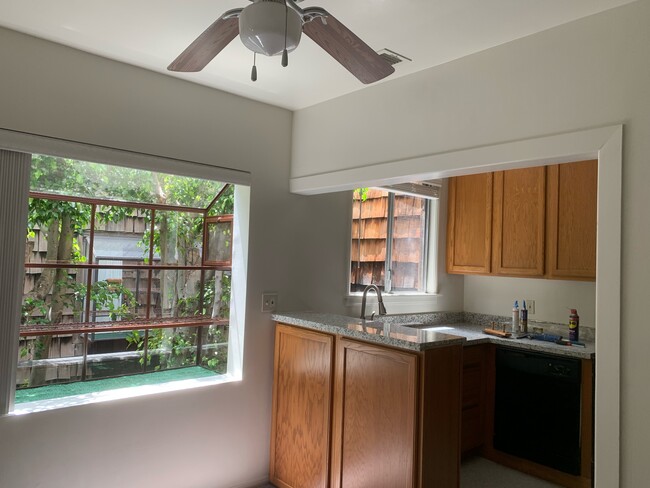 Kitchen/Dining Room - 2495 S Barrington Ave Apartments Unit 2495.5