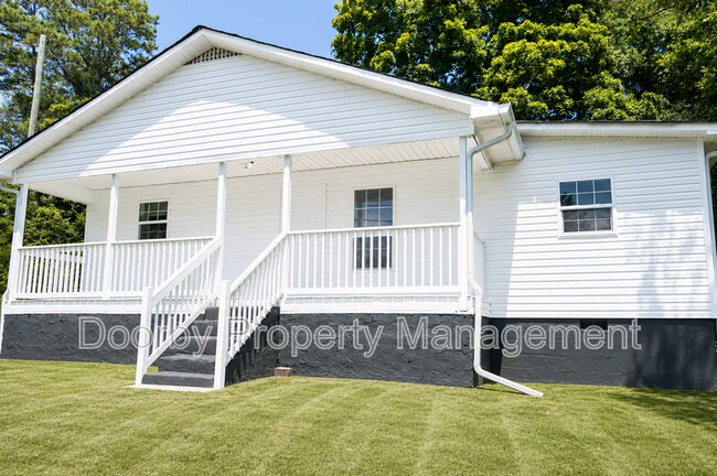 Photo - 196 Rogers Rd