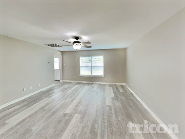 Photo - 32608 Decker Creek Dr