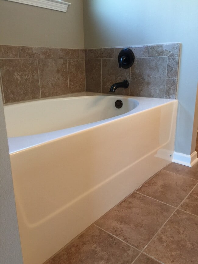 Photo - New Lake Front Home in Magnolia Lakes off ...