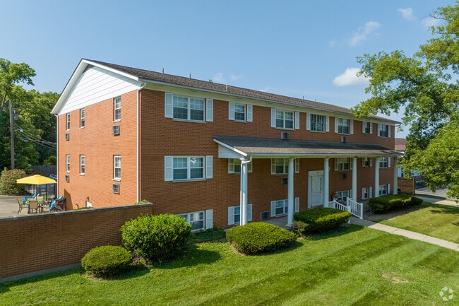 Photo - Centerville Arms