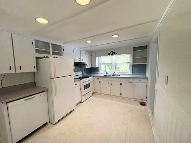 Photo - 4579 Spring St