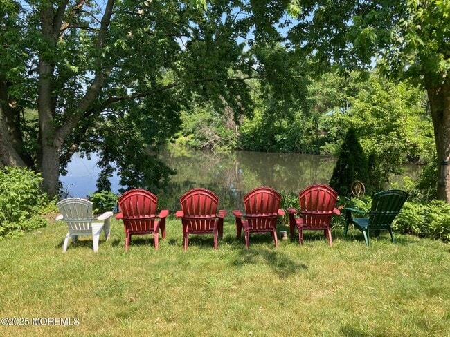 Building Photo - 552 Prospect Ave