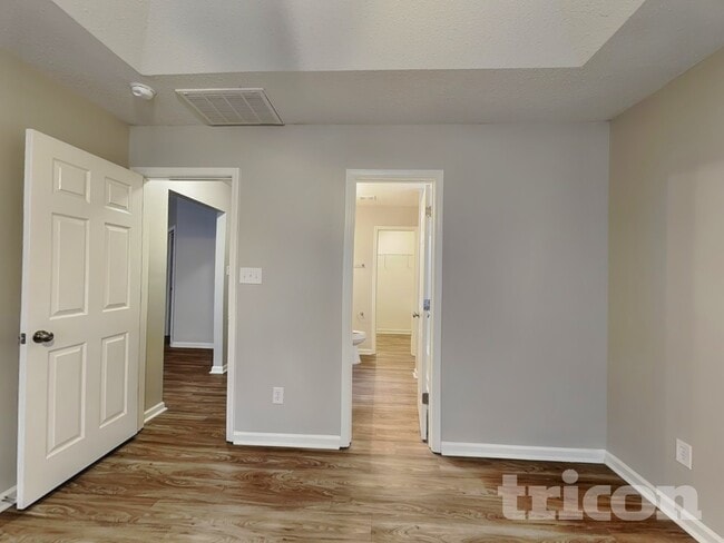 Photo - 5050 Elizabeth Rd