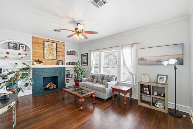 Photo - 2824 Columbus Ave Unit 2824 Columbus Ave