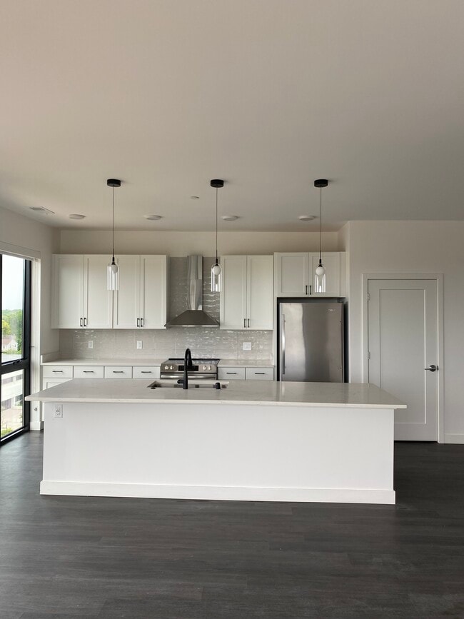 Symphony at OneNorth Apartments Bayside, WI