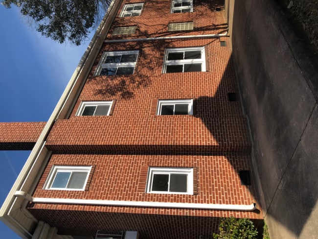 Photo - 706 E Marion St Apartment Unit 3