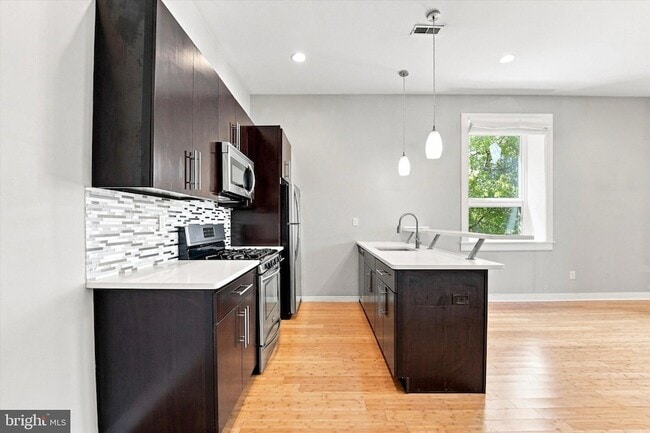 655 59 N 16th Street Unit 1