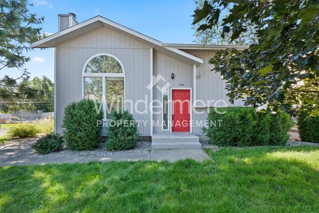 Building Photo - 4 Bedroom South Hill Home With Detached Ga...