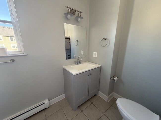 Photo - 1038 Main St Unit 2L