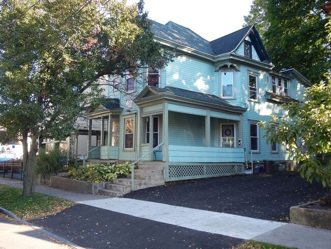 Building Photo - AVAILABLE 07/01/2026 - Beautiful 3 Bedroom... Unit Dell 118.2 Rental