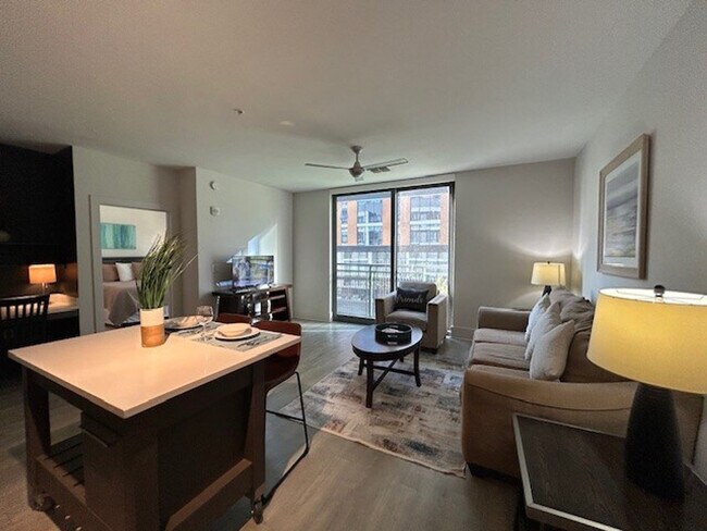Photo - 95 8th St NW Unidad SI ID1604700P