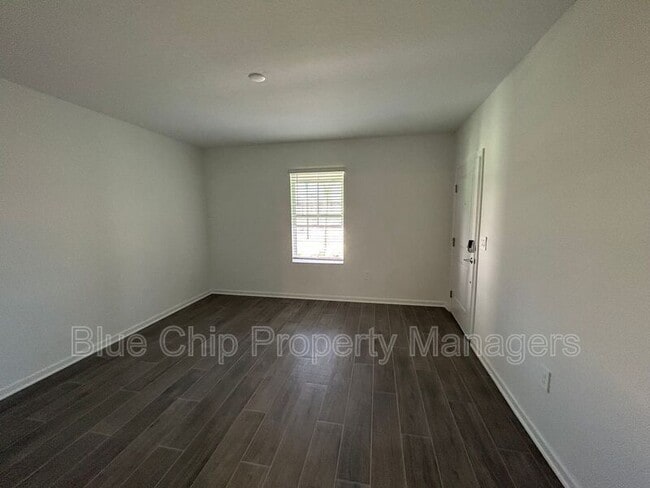 Photo - 2545 Runners Cir