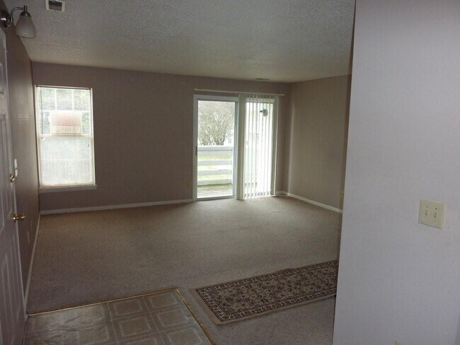 Photo - 9623 Vinca Cir Unidad C