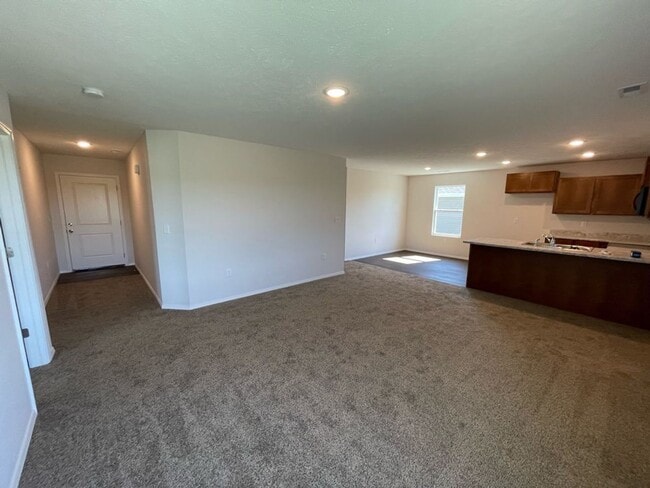 Photo - 112 Pin Oak Dr