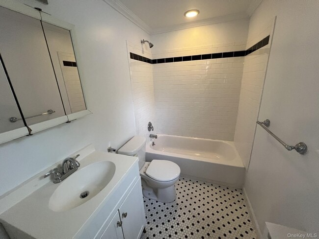 Photo - 166a Frost Pond Rd