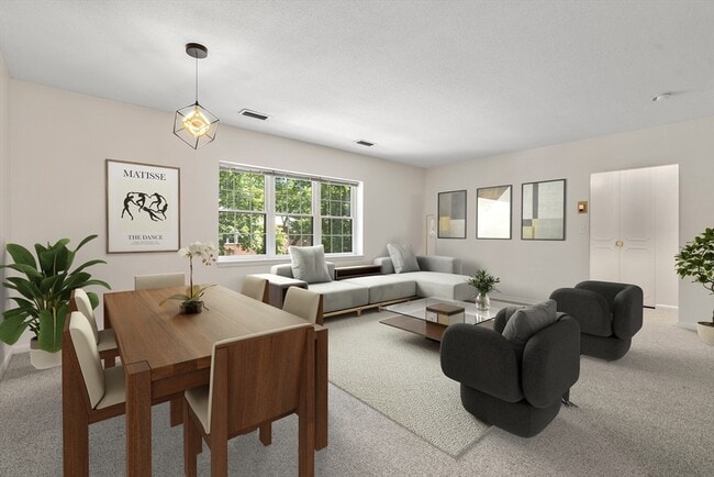 Building Photo - 10 Lake Shore Ct Unit 3