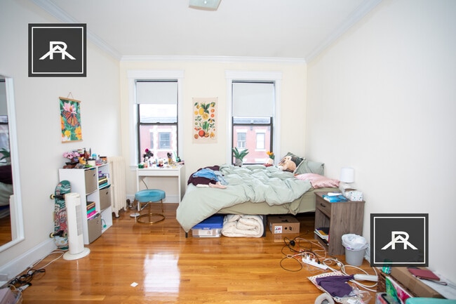 Photo - 27 Glenville Ave Unidad 8
