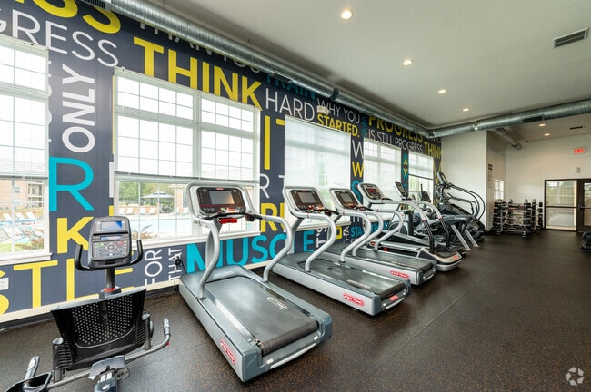 Gimnasio - Village West