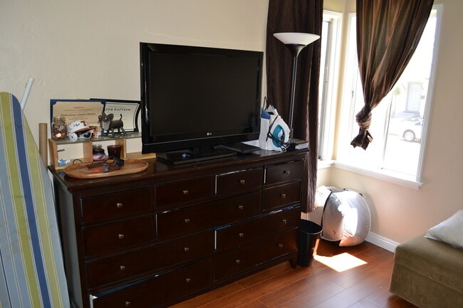 Photo - 909 W 1st St Unidad 909