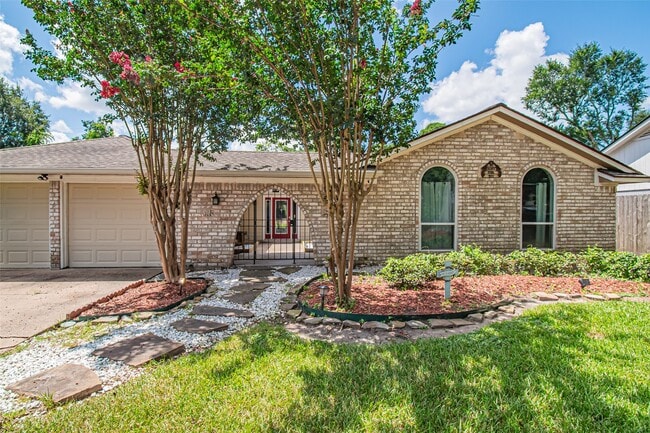Building Photo - 5611 Winding Way Dr Rental