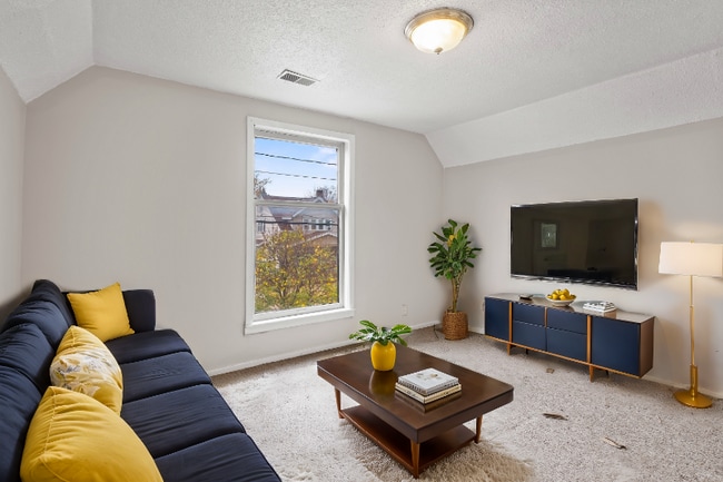 Building Photo - 741 7th St NW Rental