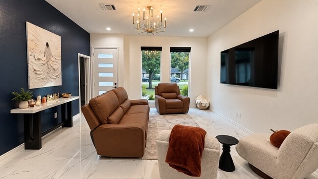 5 Redberry Ct