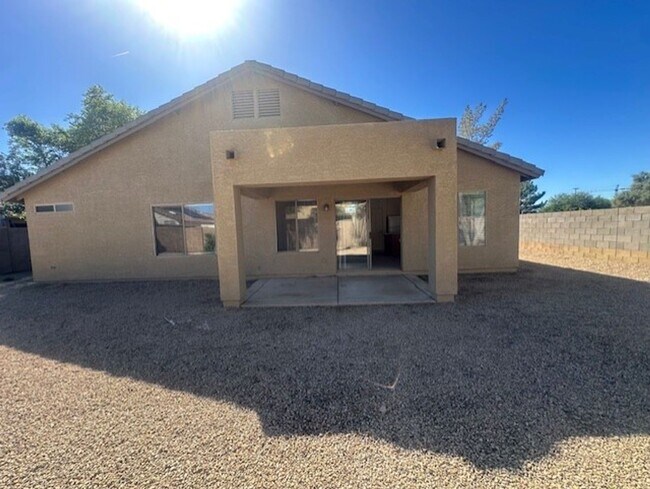 Photo - CHARMING SINGLE LEVEL 4 BEDROOM HOME ON A ...