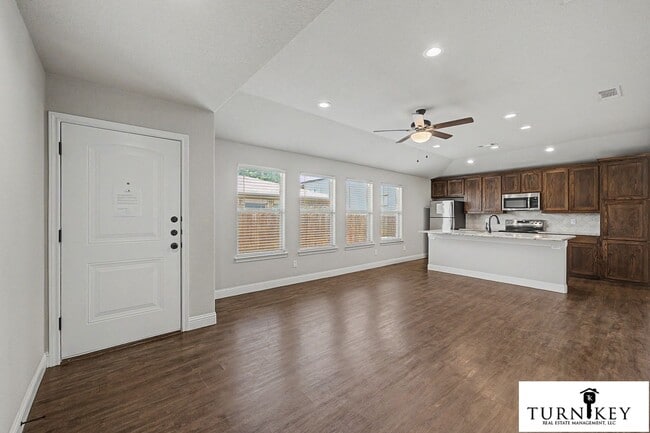 Building Photo - 1300-1304 White Sand Dr. Unit 1304