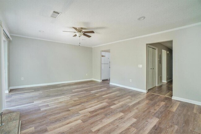 Photo - 926 Amberly Dr, Unit B