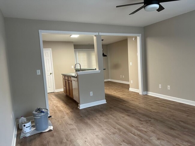 Photo - 111B Laura Ln
