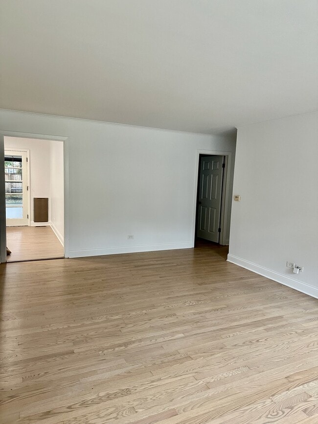 Photo - 938 Hemlock St