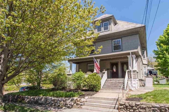 Photo - 415 Highland St