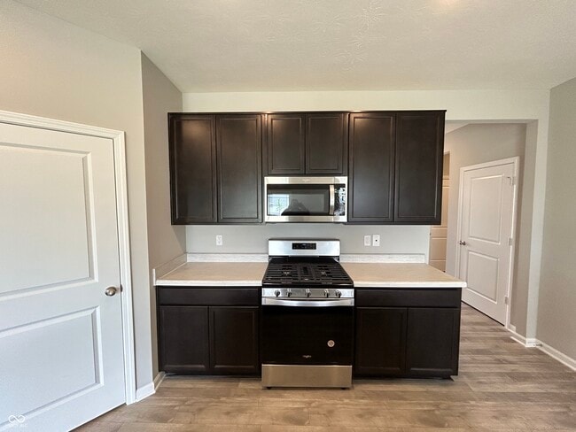 Photo - 1861 Fairmount Dr