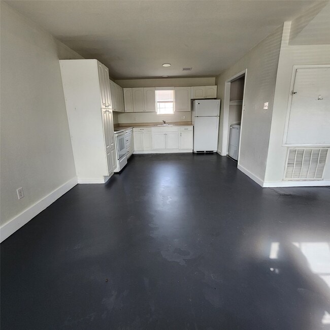 Photo - 4710 Pelican