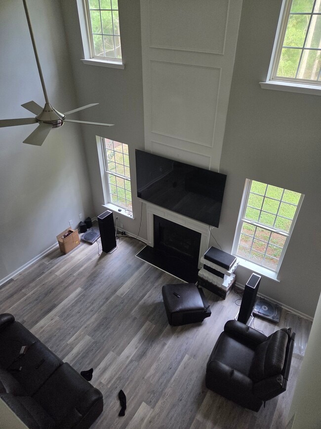 203 Magnolia Bluff Dr