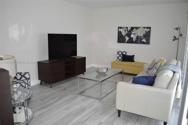 Photo - 4708 SW 67th Ave