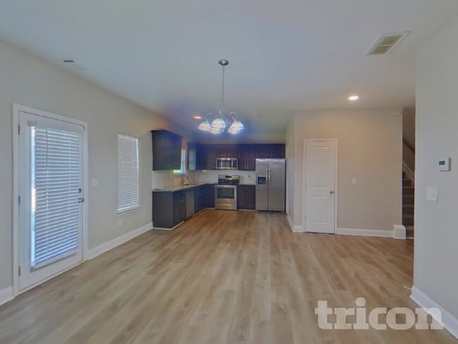 Photo - 1013 Eldon Ln