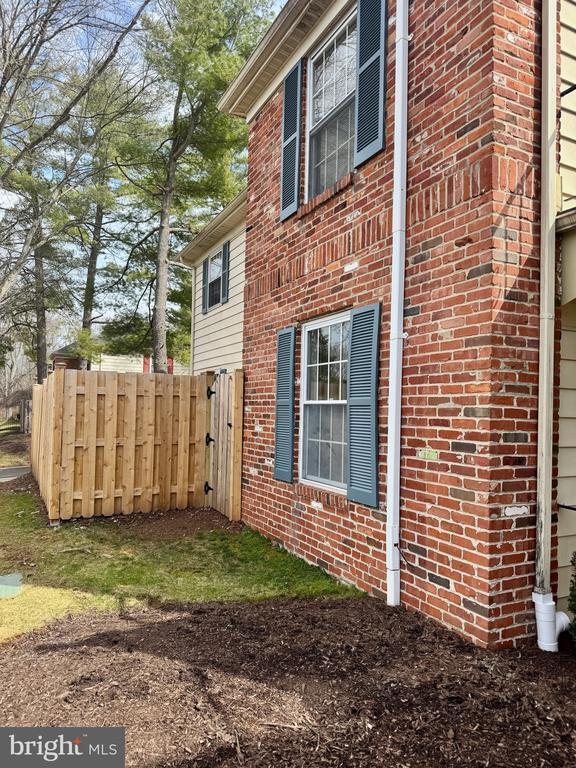 Building Photo - 150 Berwick Pl Unit 22A