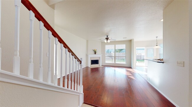 Photo - 4911 Beechknoll Ln