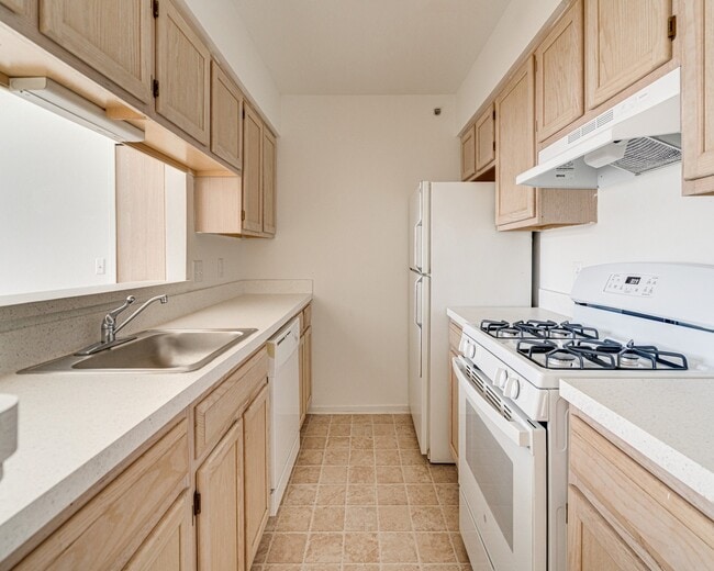 The Harbours Apartments