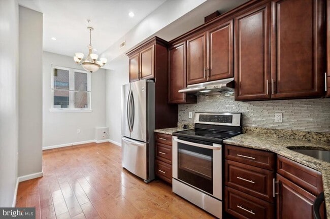 Photo - 528 S 13th St