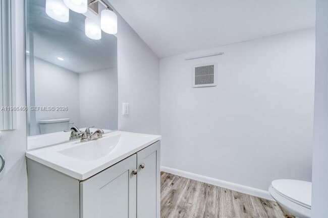 Photo - 3353 SW 23rd Terrace Unidad 3355