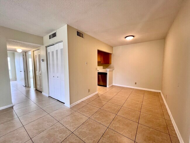 Building Photo - 1500 N Congress Ave Unit B64