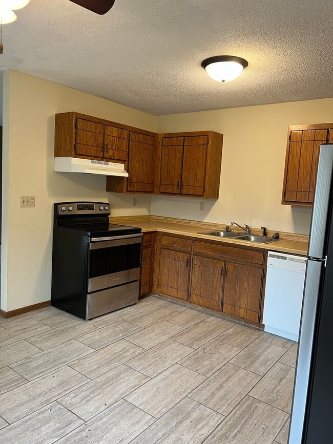 Photo - Tower Heights Unit 105