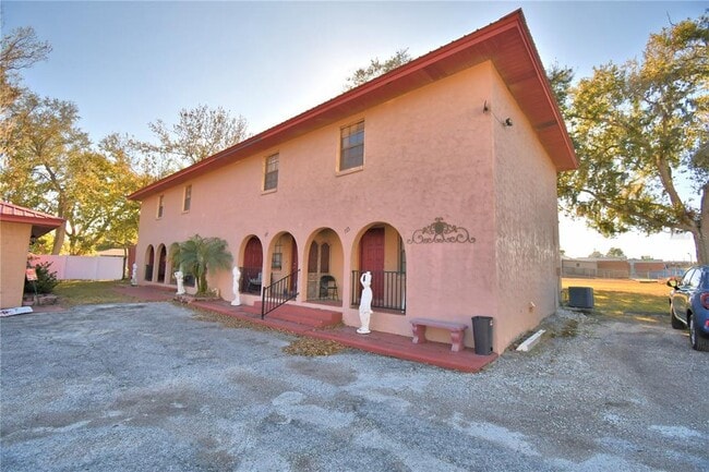 Building Photo - 751 Rebecca St Unit 723