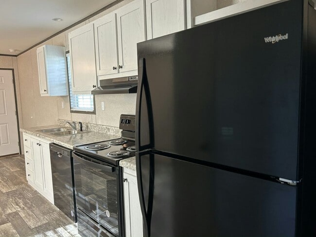 Photo - 38651 Tarr Dr
